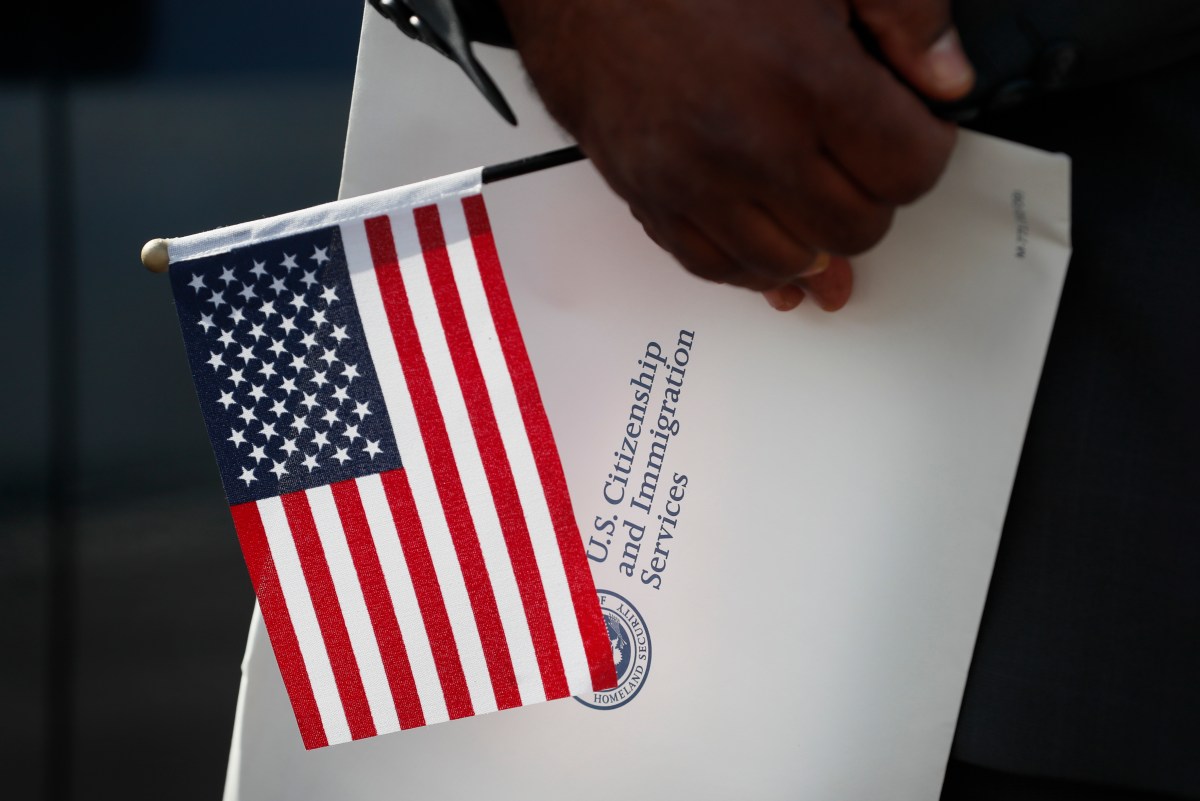 Trump ordena la revisión de green cards para migrantes de países de “preocupación”