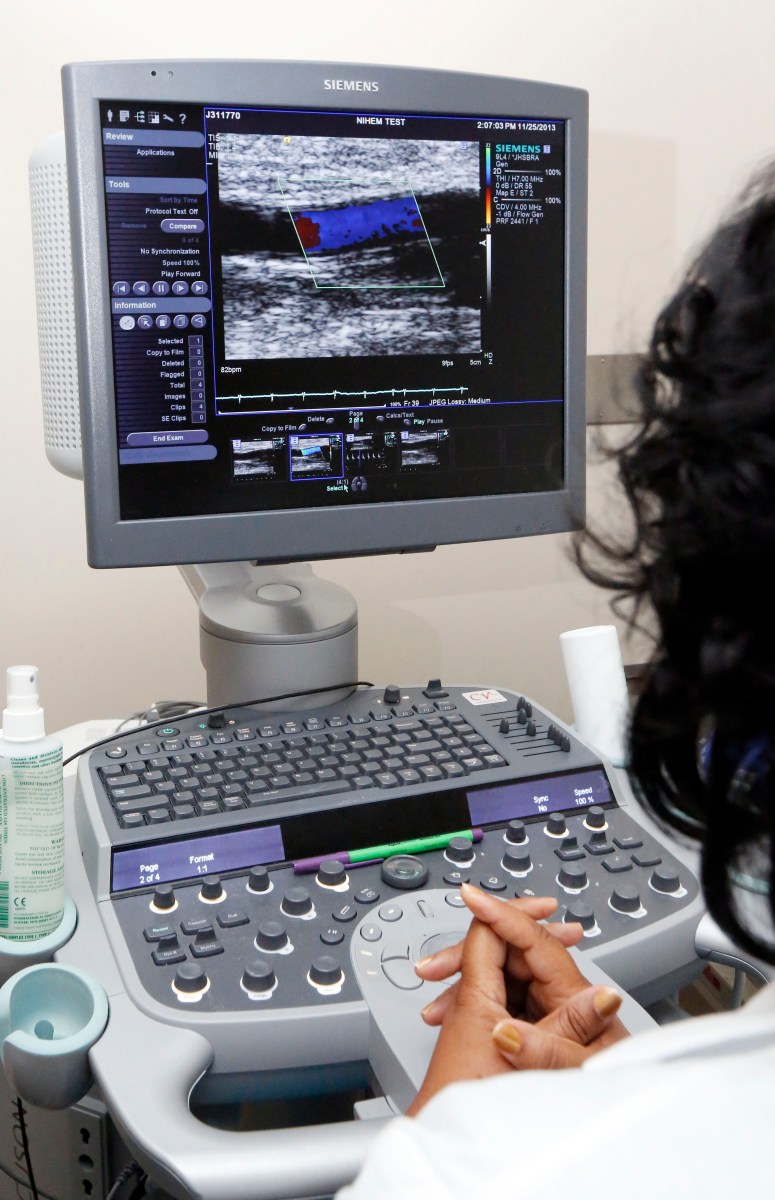 Trump busca negar visas por enfermedades médicas que van desde cáncer hasta cardiovasculares y obesidad