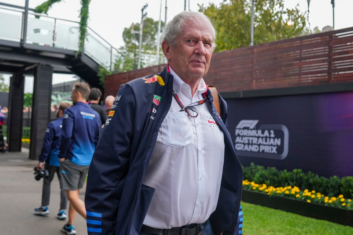 Helmut Marko da una nueva crítica contra el Checo Pérez y lo compara con Verstappen