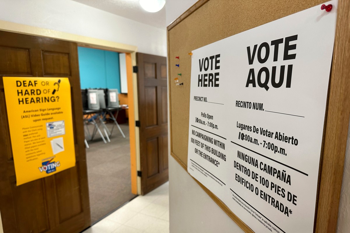 Crece el descontento de votantes latinos hacia Trump: 64% desaprueba su gestión