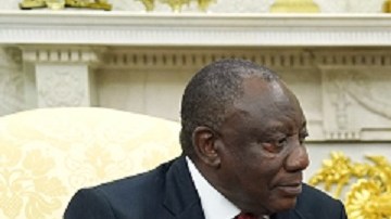 Trump criticó previamente al presidente sudafricano en plena Casa Blanca.