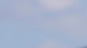 Familias en busca de asilo en un centro de ICE en Texas