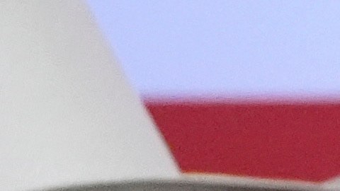 Simpatizantes sostienen un cartel antes de que el candidato presidencial republicano, el expresidente Donald Trump, llegue para hablar durante un evento de campaña, el 12 de septiembre de 2024, en Tucson, Arizona.