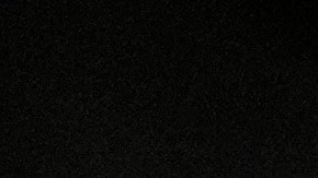 Letreros que indican que se acepta el Programa de Asistencia Nutricional Suplementaria (SNAP) del USDA se exhiben en Wild Onion Market, el lunes 27 de octubre de 2025, en Chicago.