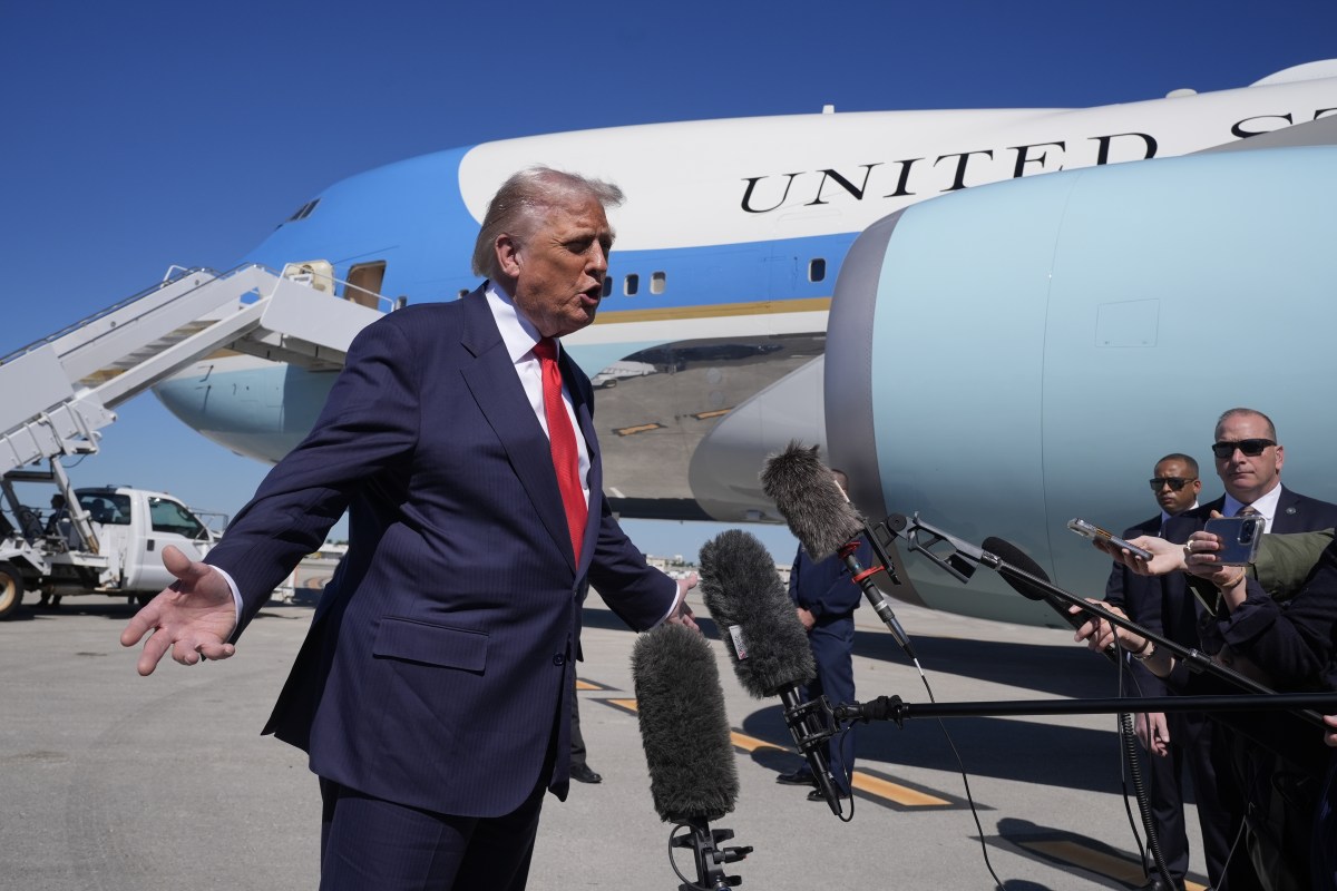 Trump amenaza con posible acción militar en Nigeria por el asesinato de cristianos