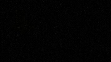 Vehículos de la Cruz Roja que transportan los cuerpos de tres personas, presuntamente rehenes fallecidos entregados por Hamás, se dirigen al cruce fronterizo con Israel para ser transferidos a las autoridades israelíes en Deir al-Balah, en el centro de la Franja de Gaza, el domingo 2 de noviembre de 2025.