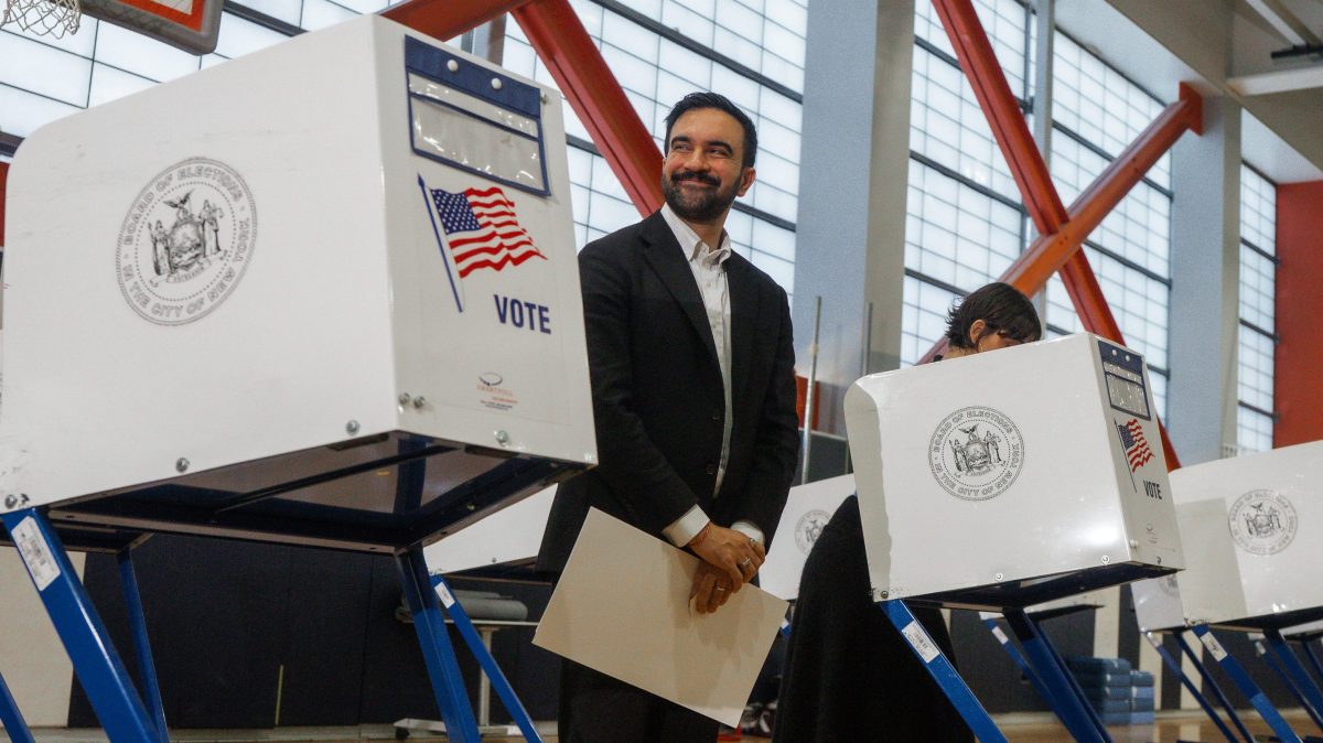 Partido demócrata lucha por reconstruirse en contiendas estatales clave el día de las elecciones