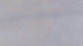 Mike Johnson regresa a su oficina tras reunirse con periodistas en el día 35 del cierre del gobierno, en el Capitolio.