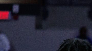 El pívot de Florida, Olivier Rioux (32), hace su debut durante la segunda mitad de un partido de baloncesto universitario de la NCAA el jueves 6 de noviembre de 2025 en Gainesville, Florida.