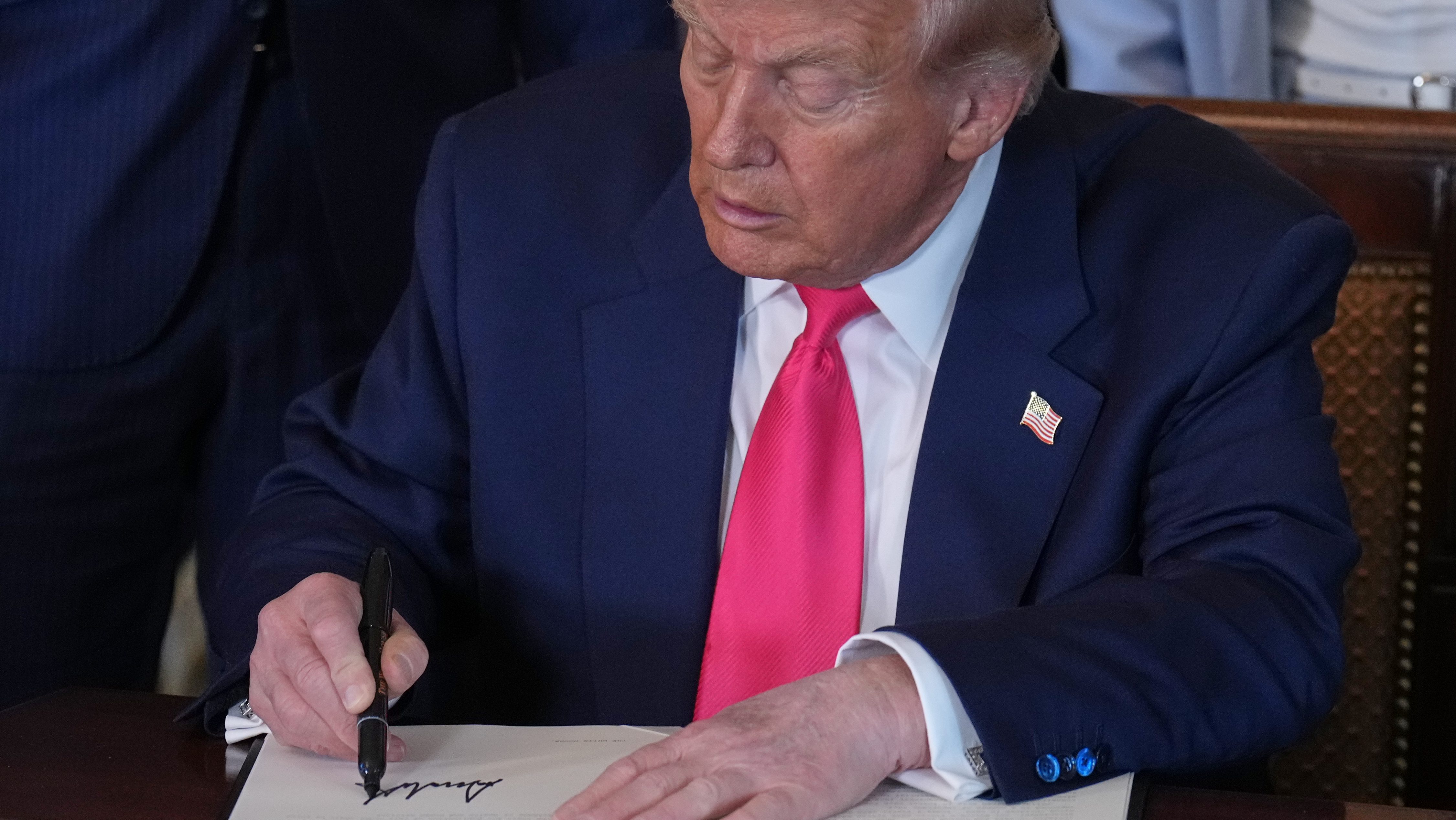 Trump firma una orden ejecutiva que lanza una iniciativa de IA ‘Genesis Mission’