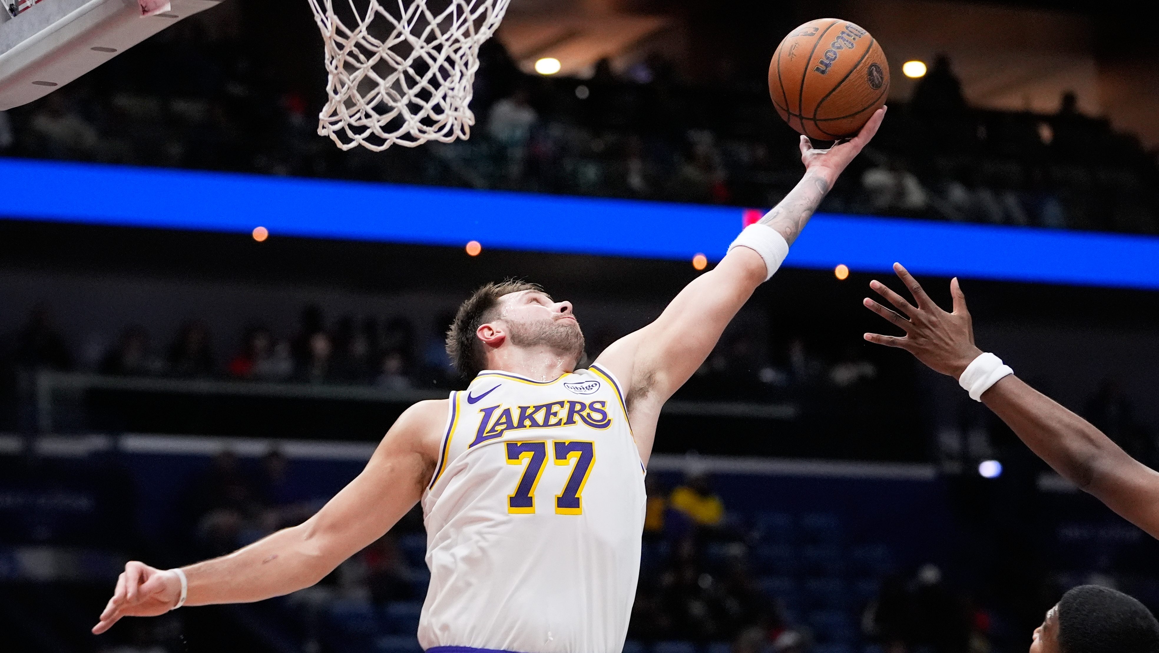 Lakers despiden a Joey y Jesse Buss tras multimillonaria venta del equipo