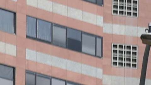 La demanda contra California alega que el estado está discriminando a los agentes federales al eximir a varios funcionarios estatales.