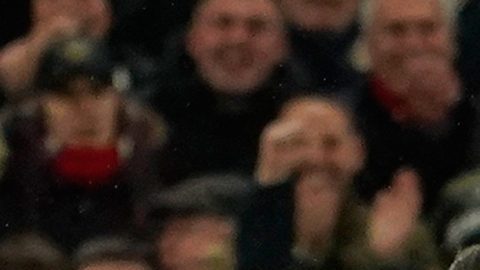 Idrissa Gana Gueye fue expulsado tras pegarle una cachetada a compañero del Everton ante Manchester United