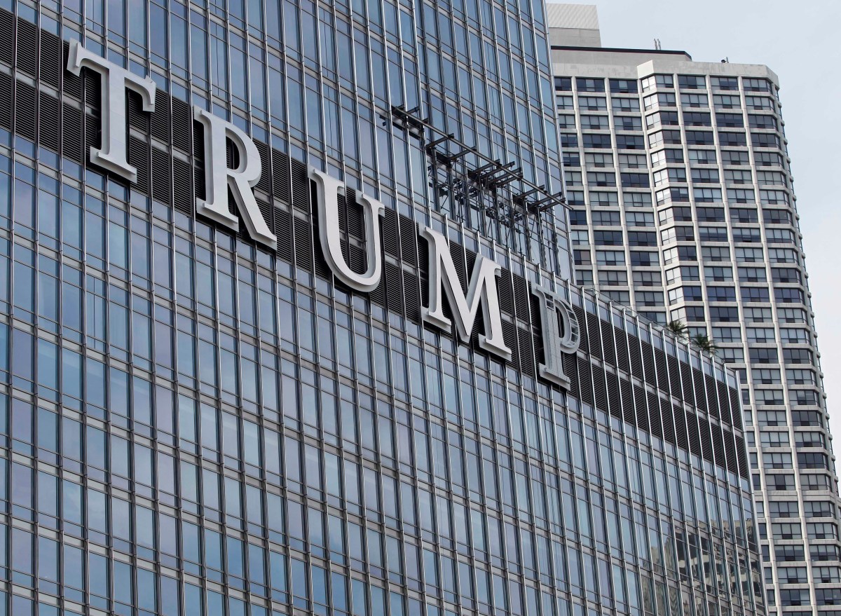 Pese a su retórica, la Organización Trump contrató a 184 extranjeros este año