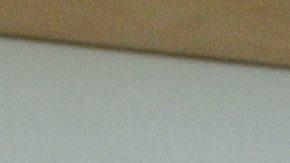 Victor Conte, fundador de BALCO, muestra uno de sus suplementos nutricionales en su oficina de Burlingame, California.