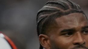 Shedeur Sanders y Donald Trump.