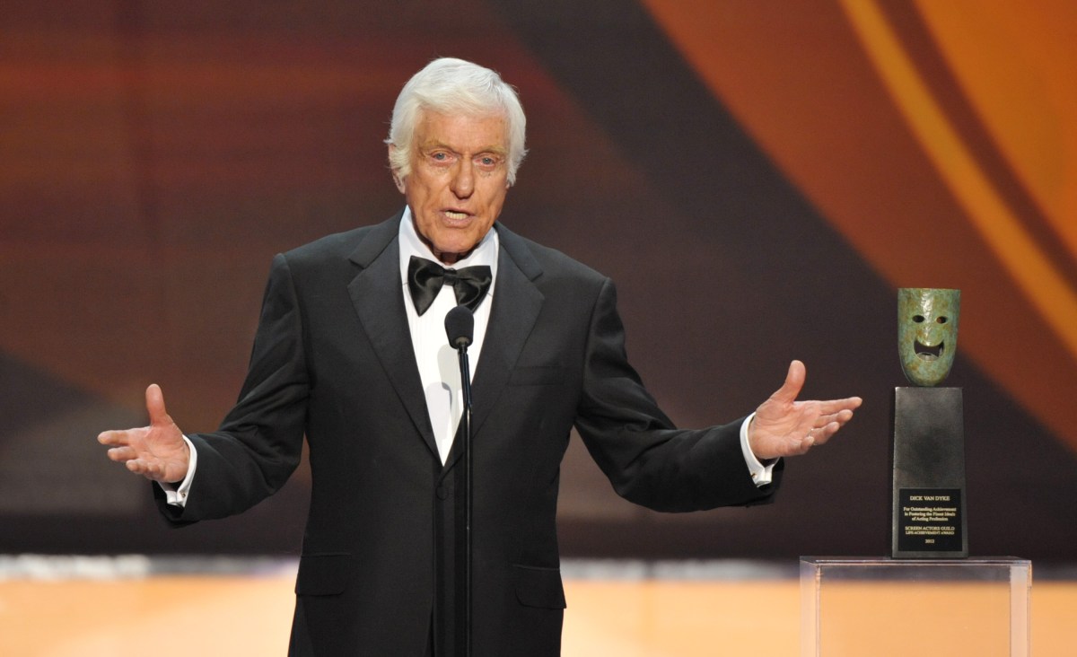 Dick Van Dyke no planea retirarse de la actuación