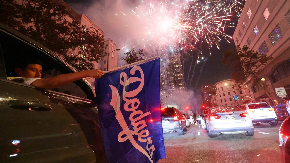 Fans causan caos en Los Ángeles tras el triunfo de los Dodgers en la Serie Mundial