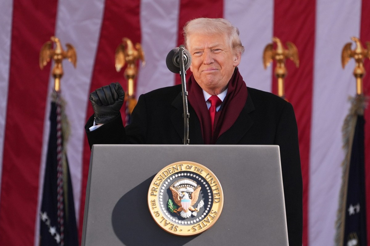 Dividendo arancelario de Trump: ¿Quiénes quedarían excluidos del pago de estímulo por $2,000