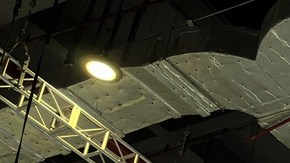 EE.UU. redujo su déficit comercial en agosto, pero mantiene una fuerte dependencia de países como China y México.