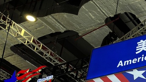 EE.UU. redujo su déficit comercial en agosto, pero mantiene una fuerte dependencia de países como China y México.