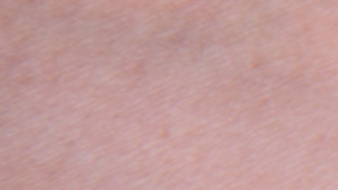 Es importante lavar las manos con agua y jabón cuando cocinas.