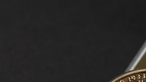 Expertos financieros estiman que el Bitcoin sufrirá un perioro de establización prolongado en los próximos meses, pero recuperará su precio de los meses anteriores.