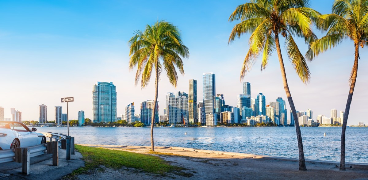Éxodo en Florida: ¿Por qué la mitad de los habitantes considera mudarse del estado?