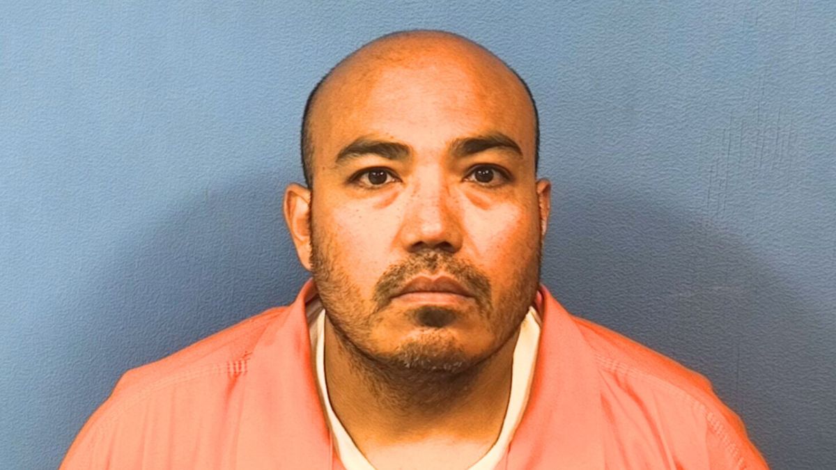 Arrestan a hispano por disparar contra la policía de Illinois y herir a un oficial