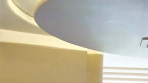 El senador Rubén Gallego al lado de Mikie Sherrill, candidata demócrata en Nueva Jersey.