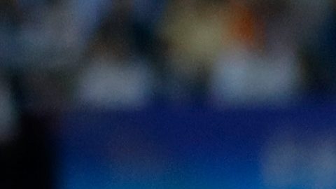 Juanfran Torres, del Atlético de Madrid (izquierda), bloquea a Gareth Bale, del Real Madrid.