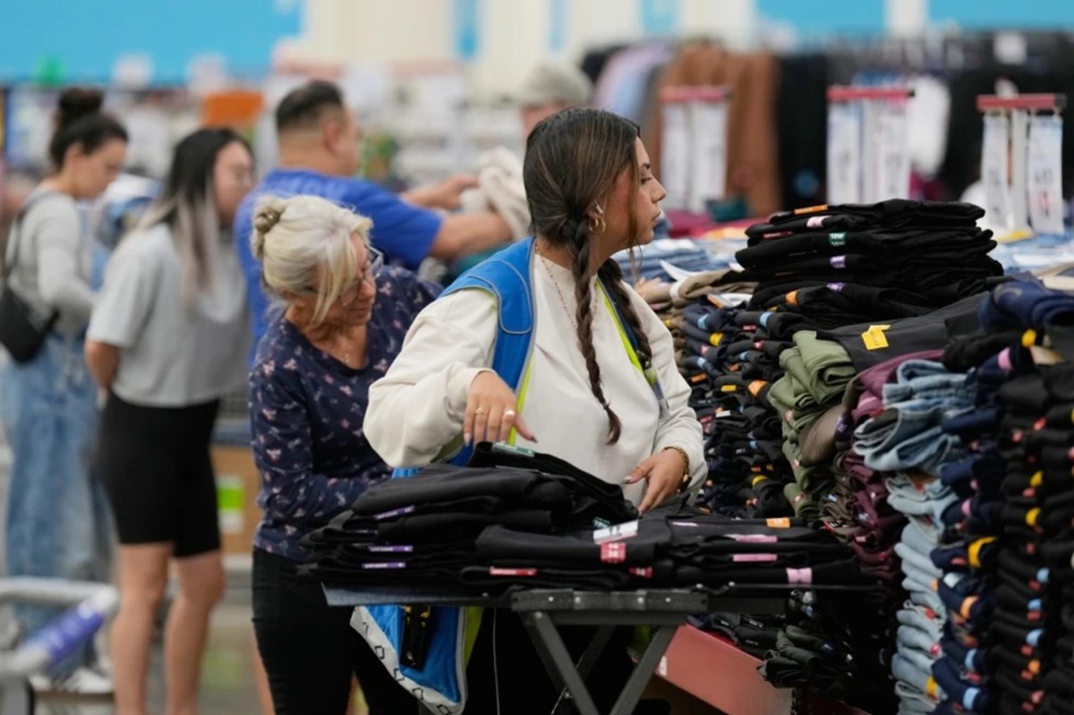 La confianza del consumidor en EE.UU. cae a 50.4, el nivel más bajo en 3 años