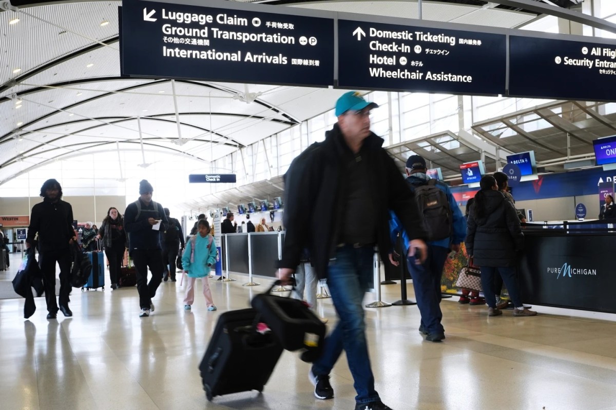 Consejos para viajar en Acción de Gracias: Cómo manejar el caos en vuelos y carreteras
