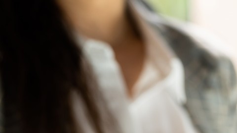 Miles de adultos mayores dependen de los cheques en papel para recibir sus beneficios por el Seguro Social.