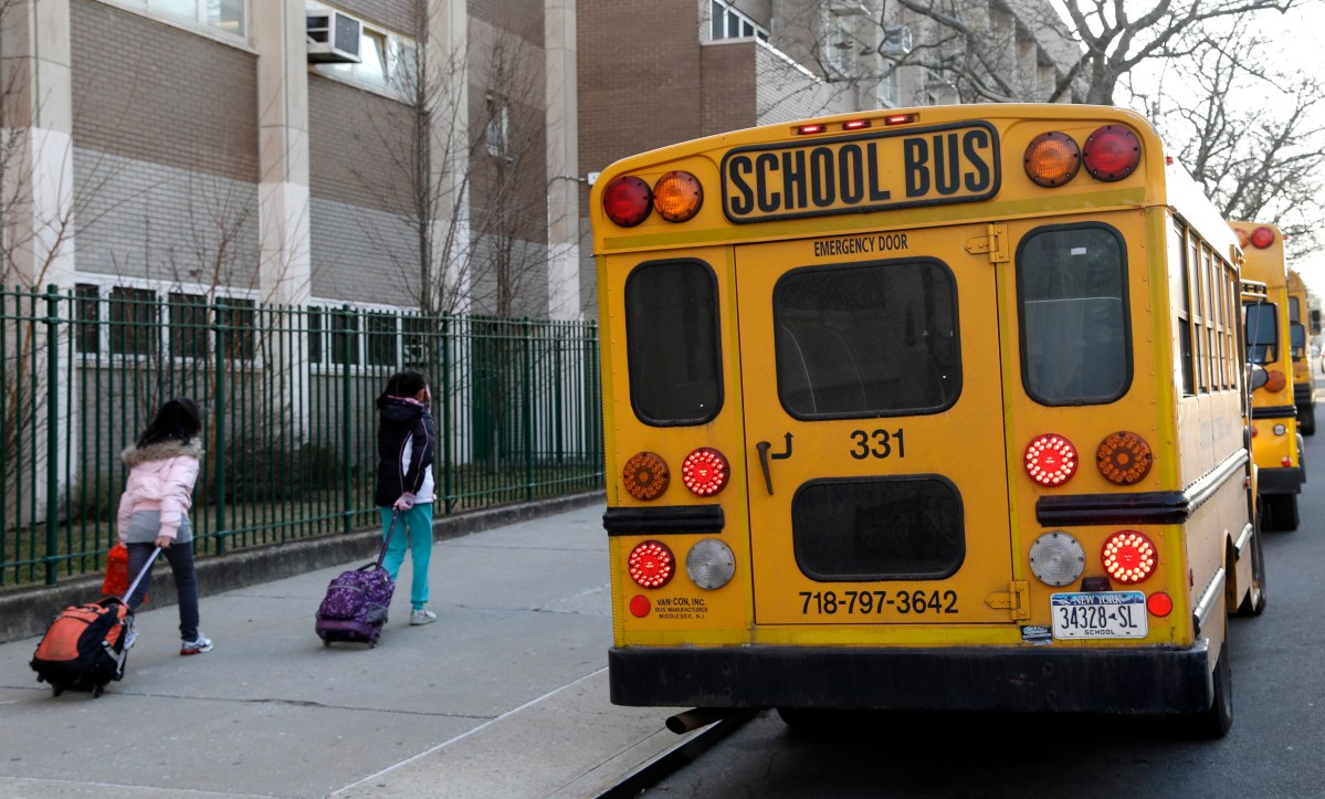 NYC aprueba contrato de 3 años para autobuses escolares