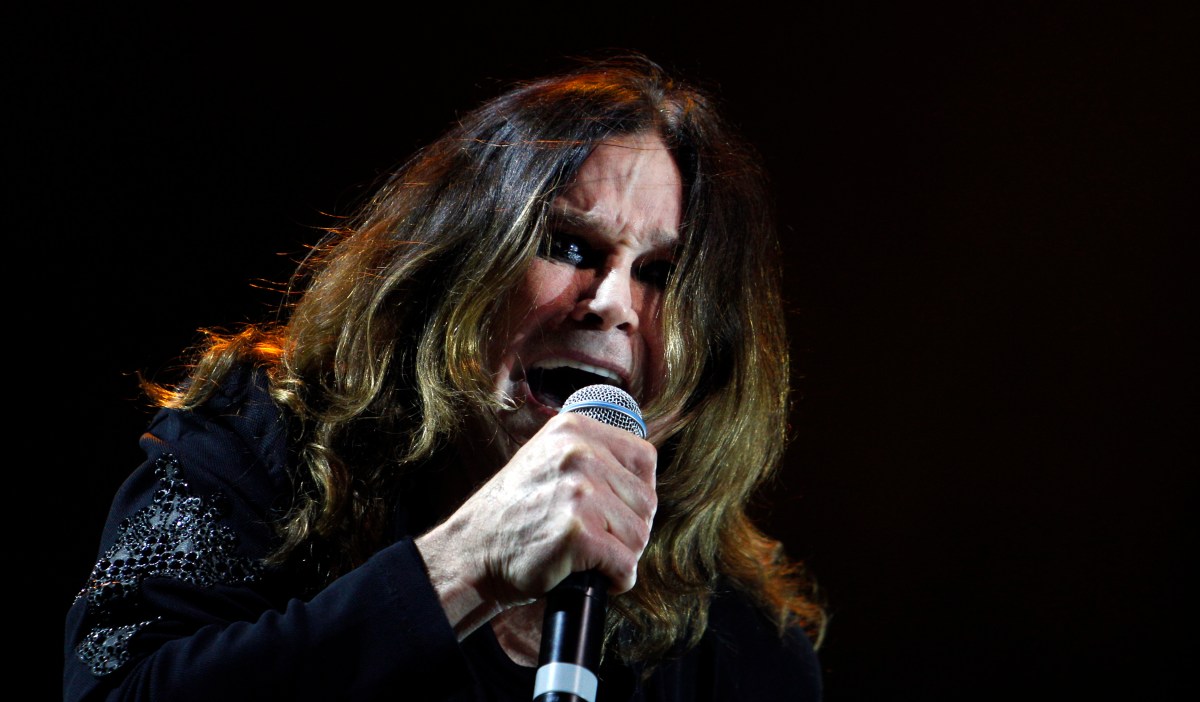 Piden $2.4 millones de dólares por apartamento de Ozzy Osbourne en Los Ángeles