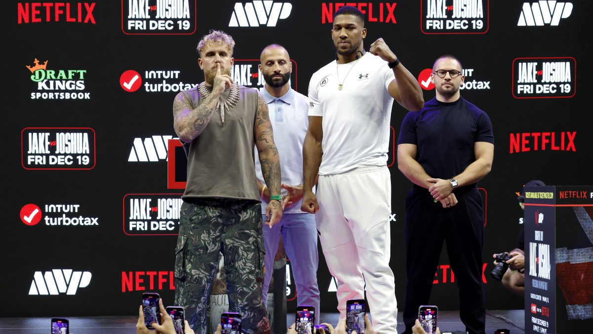 Jake Paul y Anthony Joshua tuvieron primer careo en Miami antes de su pelea del 19 de diciembre
