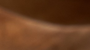 El pan keto se cocina dos minutos por cada lado hasta que esté dorado.