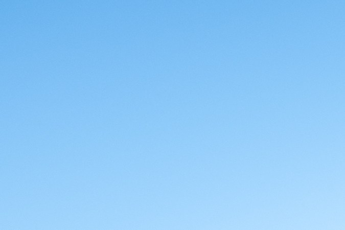 Alexander Mutiso, Benson Kipruto, Y Albert Korir en el podio de medallas al final del Maratón de Nueva York el domingo dos de noviembre del 2025. (AP Foto/Angelina Katsanis)