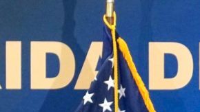 El fiscal general de Florida, James Uthmeier anunció los resultados del operativo en una conferencia.