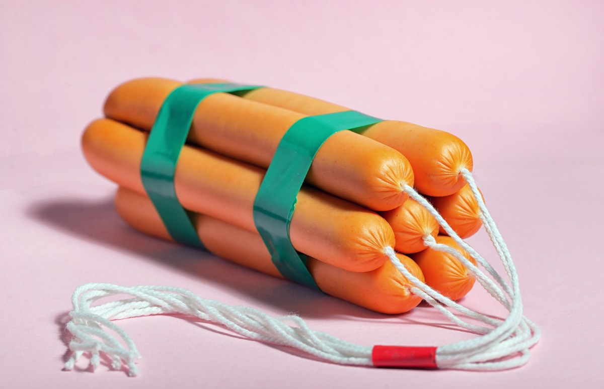 ¿Explotan las salchichas en tu cocina? Una experta te explica por qué y cómo evitarlo