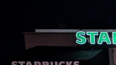 Trabajadores del sindicato SWU de Starbucks demandan mejoras salariales y laborales para levantar su huelga.