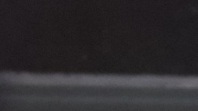 Cuando insertas tu tarjeta de débito en un cajero automático informal, el 'skimmer' lee y almacena la información de la banda magnética.