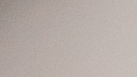 Una de las señales más evidentes en el lenguaje no verbal es la “mirada esquiva”, que se asocia a varias emociones.