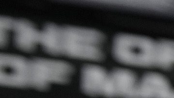 Una réplica del Guante de Oro se exhibe en el Play Ball Park del Centro de Convenciones de Colorado.