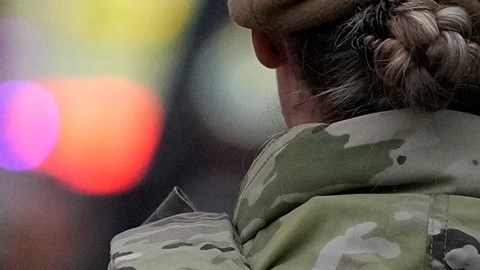 Guardia Nacional reduce presencia en Chicago y Portland mientras continúa la disputa legal por despliegues de Trump