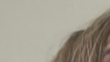 Hispana cuenta que ICE le puso un grillete por una foto: “No lo podía creer”