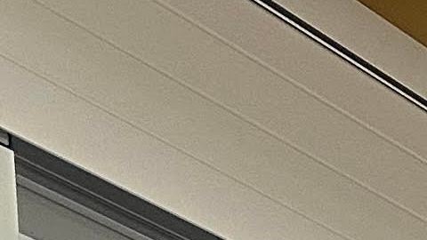 Jesús Espinal y Víctor Bosh recibieron bolsas promocionales durante el evento.