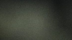 Kevin Medina, del Qarabag (izquierda), hace un gesto durante partido.