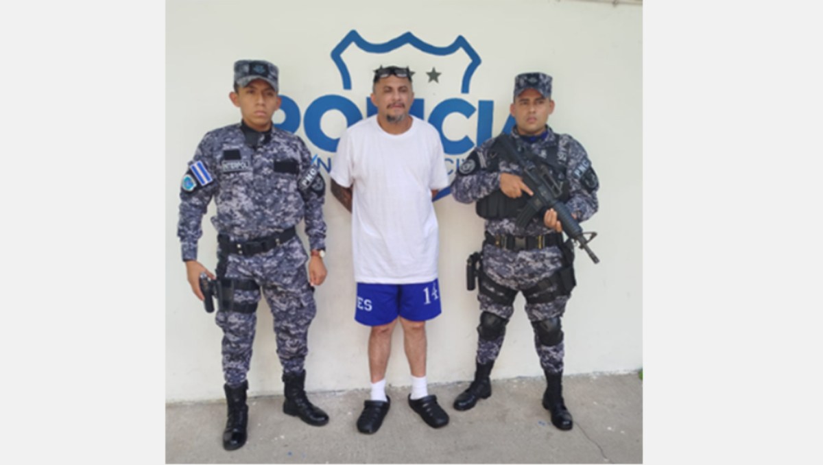 ICE Boston entrega a El Salvador a presunto líder de la MS-13 acusado de homicidio